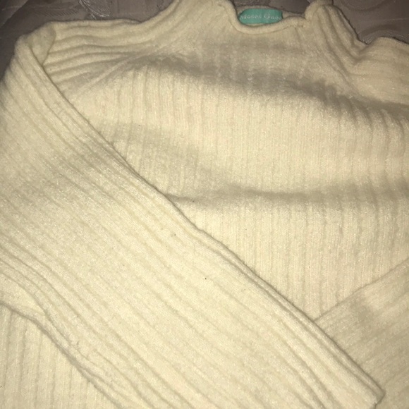 sweater - Picture 1 of 2